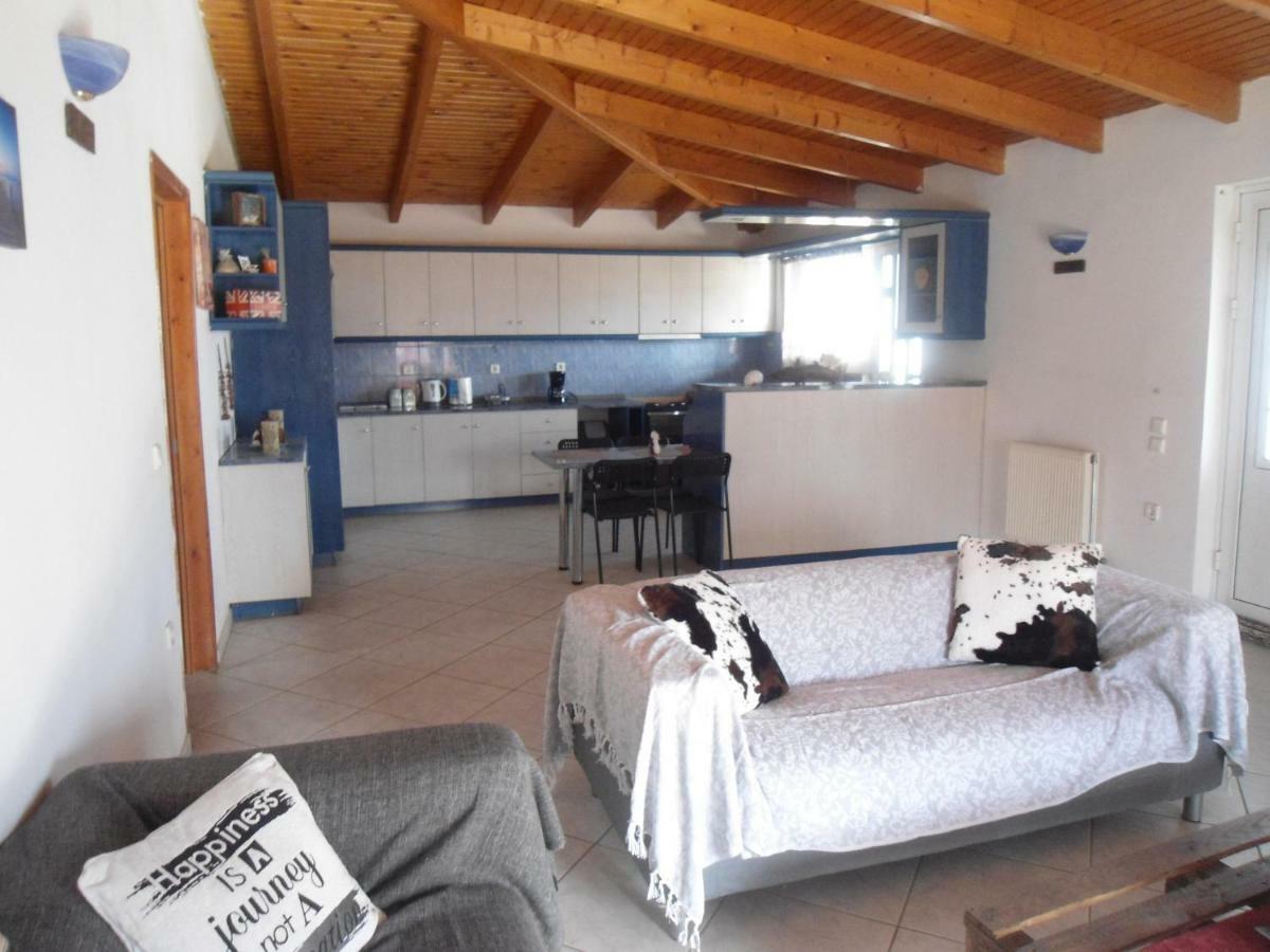 Sunny Apartment 15 Min From Airport And Sea Loútsa Exterior foto